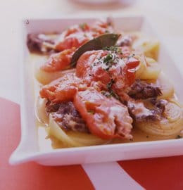 トマトと牛肉のサワークリーム煮