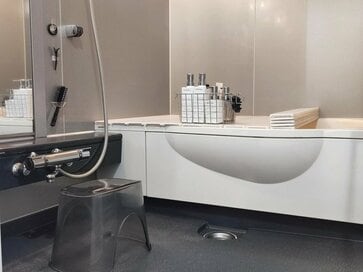 なくて困らなかった、浴室の「棚」と排水口の「フタ」。ゴミを見える化して掃除がラクに