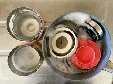 排水口やトイレの汚れもゴッソリ落とす。「酸素系漂白剤」の便利な使い方6つ