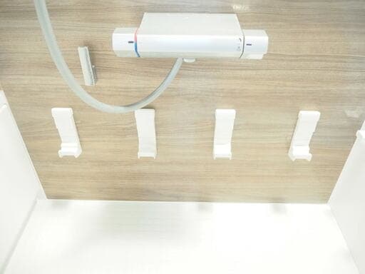 LIXIL浴室のまる洗いカウンターを外した状態