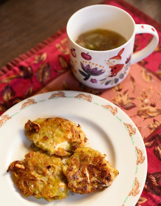 ランチの定番はおやきと野菜スープ