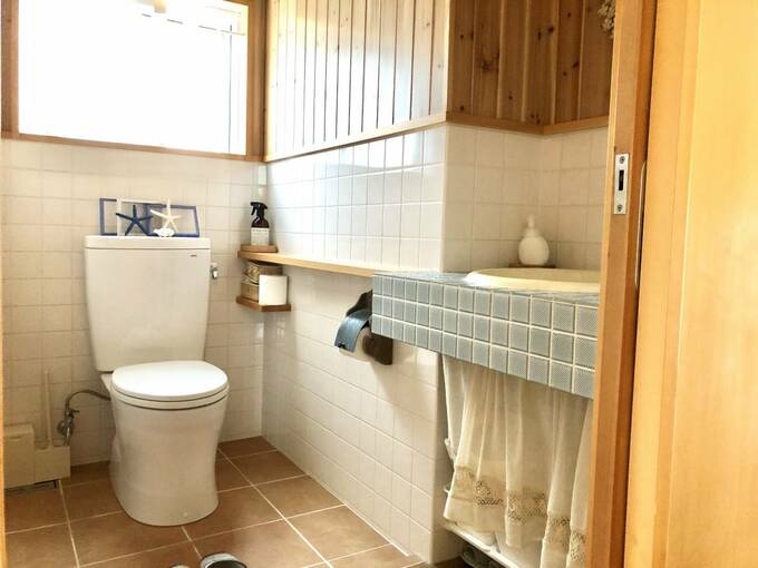 トイレとそのまわり