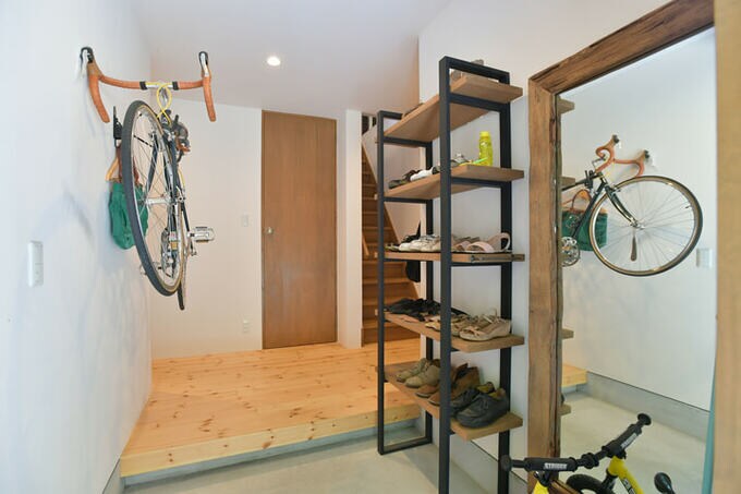 土間スペースを広げた玄関