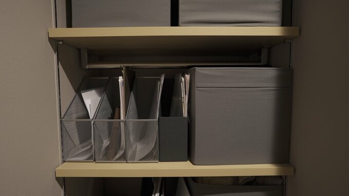 収納につけたハンガーパイプ