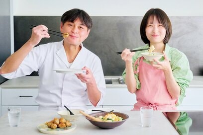 笠原将弘さんと長谷川あかりさんが「料理を好きになった」きっかけ。ビールがすすむ「豚から揚げレシピ」も