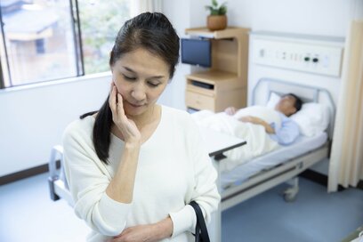 60代の病気とセックスレス。「足の裏がしびれる…」それが初期症状だった：愛さんの場合