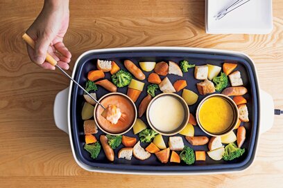 ホットプレートで3種のチーズフォンデュ。家族でおしゃれなディナーに