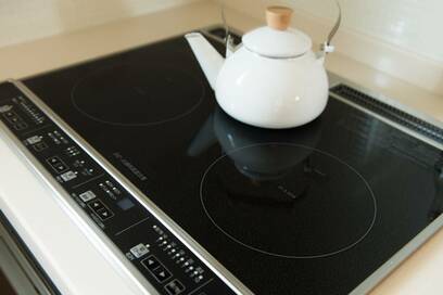 IHコンロとガスコンロの光熱費を比較。おトクに使いこなすには？