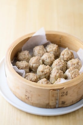 ジューシーな絶品ひと口シューマイ。おうちでも簡単につくれる