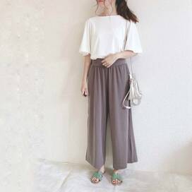 ユニクロ・エアリズムのワイドパンツ。蒸し暑い時期に最強！