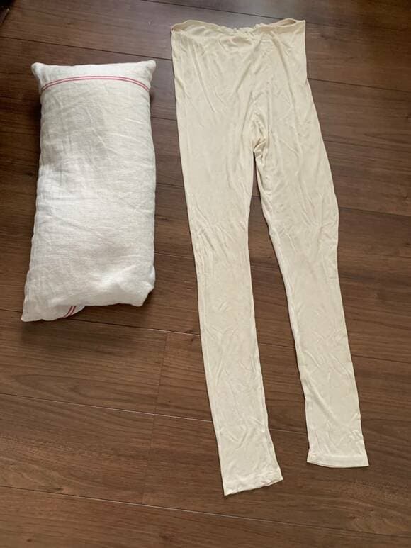 枕カバーとレギンス
