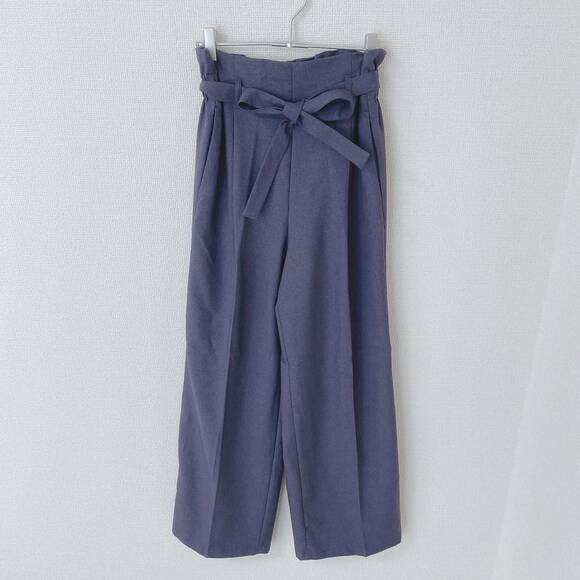 ベルトタックストレートパンツ