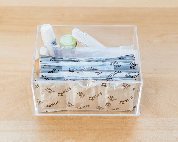 薬はアクリルのケースに入れ在庫を一目瞭然に