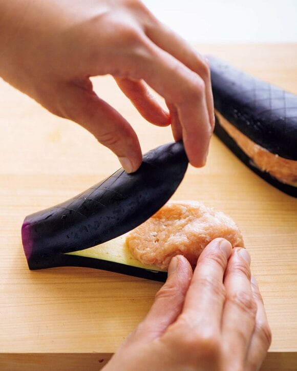 ナスの中に肉ダネ