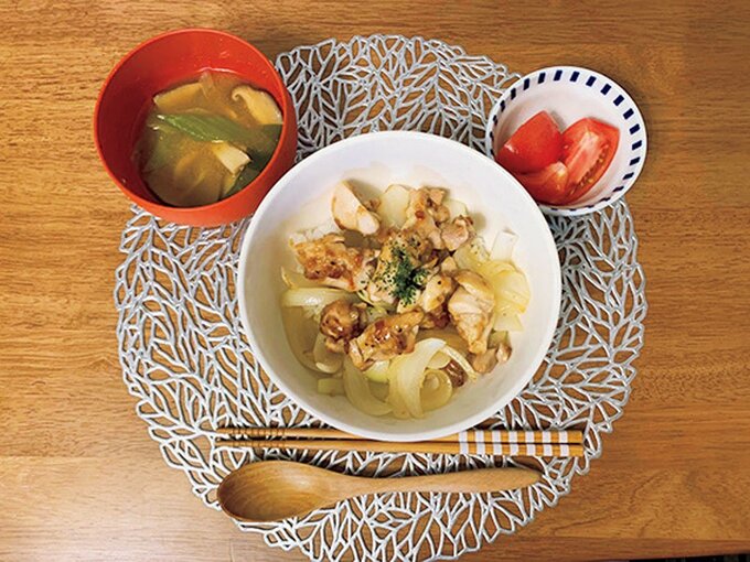 お味噌汁トマトなど