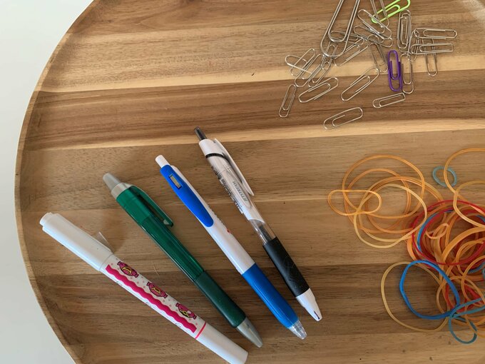 ためてしまいがちな、輪ゴム・クリップ・ペン