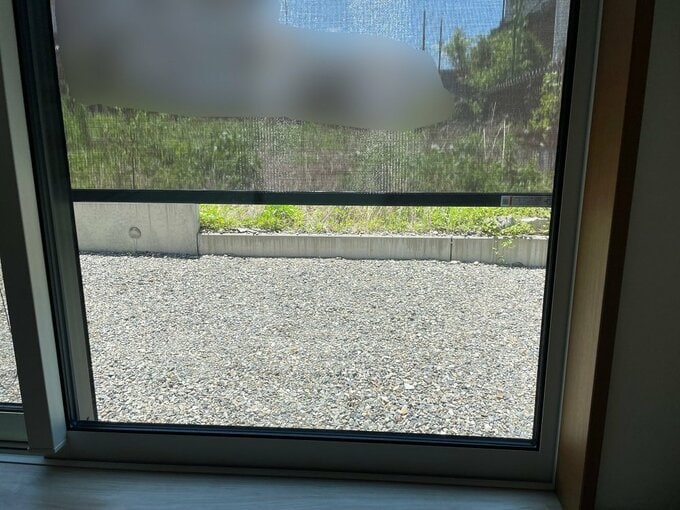 外づけシェードを下げているところ