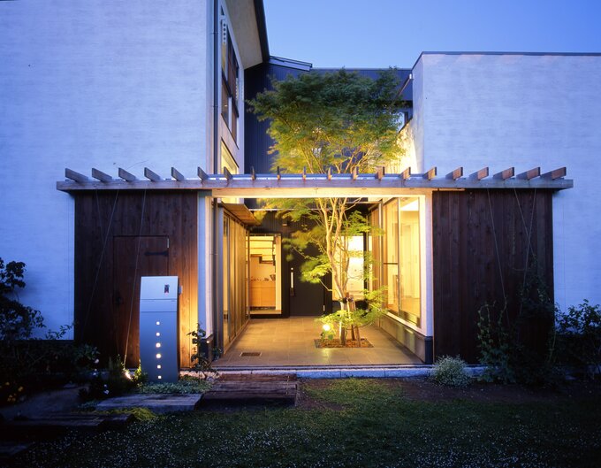 塀代わりの扉を開けたところ