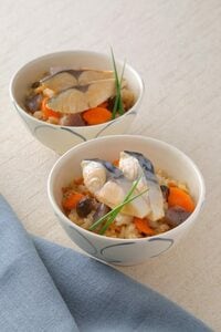 ノルウェー塩さばとキノコの炊き込みご飯