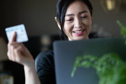 「在庫あとわずか」「1時間限定セール」。そのネット通販、だまされてるかも？