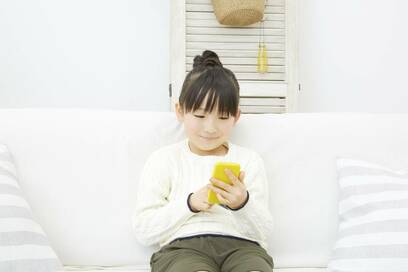 子どものスマホルール。親が自信をもって「うちはうち」と決めて