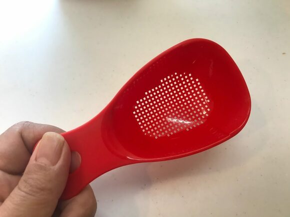 粉ふるいスプーン