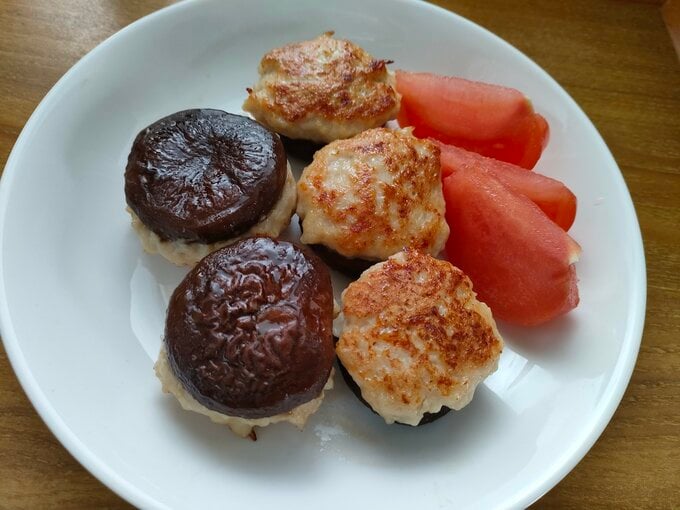 シイタケの肉づめ