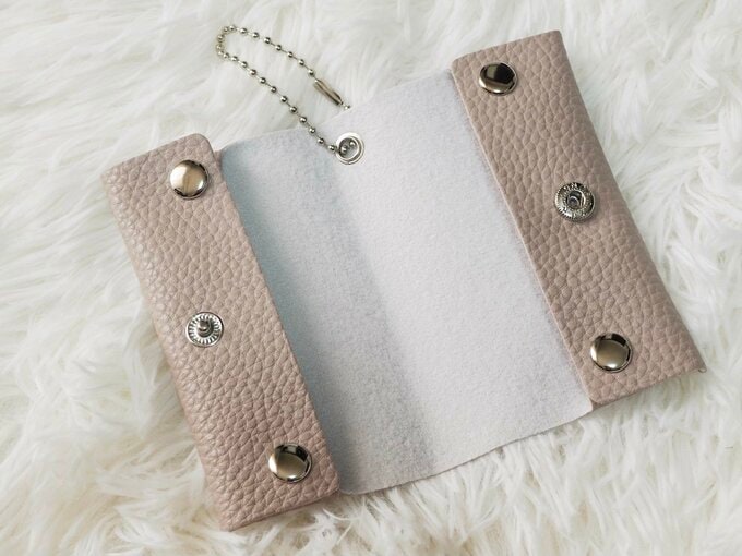 スナップボタン