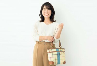 40代の「あか抜けコーデ」。柄アイテムの取り入れ方、シンプル服が地味見えしないコツ