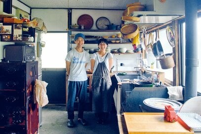 築50年、夫婦2人でつくったすっきり「台所」収納。器はしまい込まない