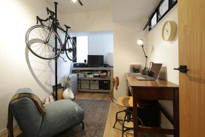 【マンションリノベ事例】既存をうまく生かして730万円でリノベ。素材重視で空間を再構築