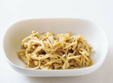 速攻つくれるお弁当のサブおかず。エノキ、モヤシなど冷蔵庫にある食材で