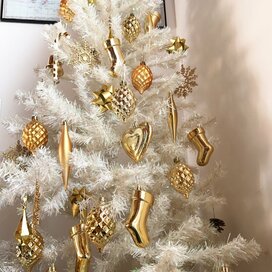 クリスマスツリーをテーマカラーで楽しむ！見た目が全然変わって脱マンネリ化に