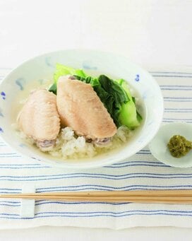 鶏手羽中とチンゲンサイのスープご飯！お酒のシメに食べたいひと品！