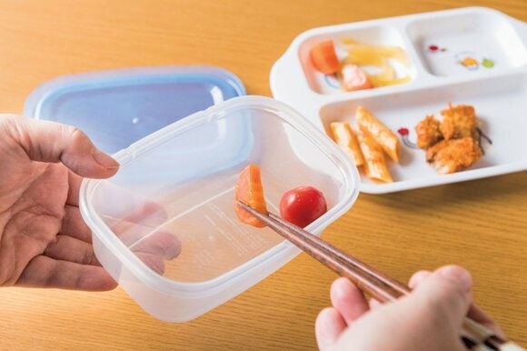 食べ残しタッパーに