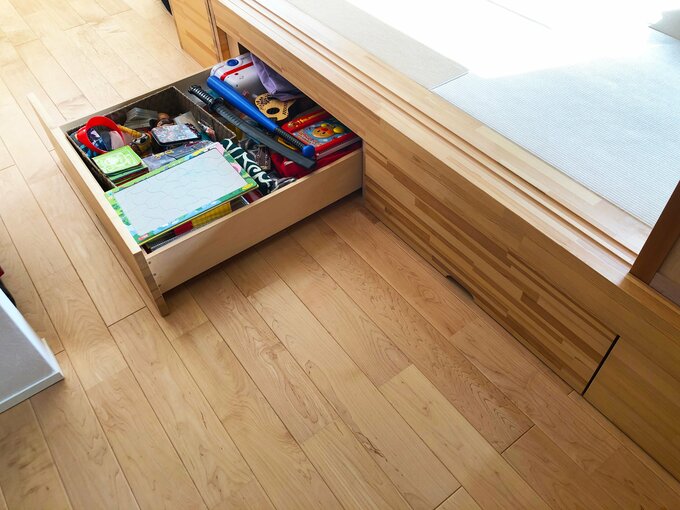 下の部分を収納に