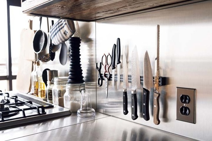 キッチン壁面のオープン収納