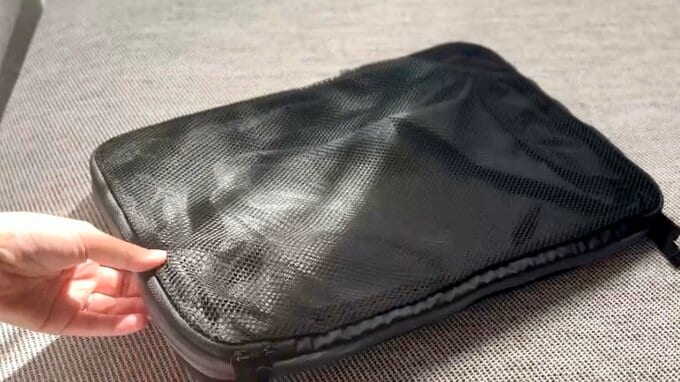 無印良品　メッシュポーチ