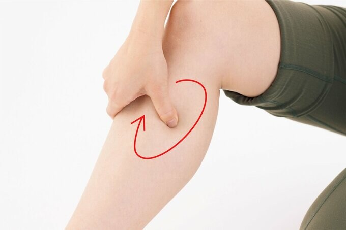 足を押し回す人