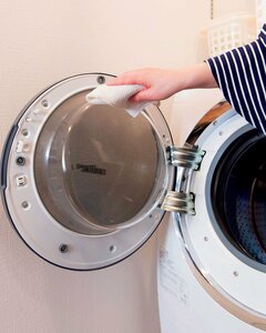 フタをあけたり、水気をふき取る