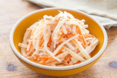 今の季節に最高の「大根のツナサラダ」。シャキシャキ食感でうま味たっぷり