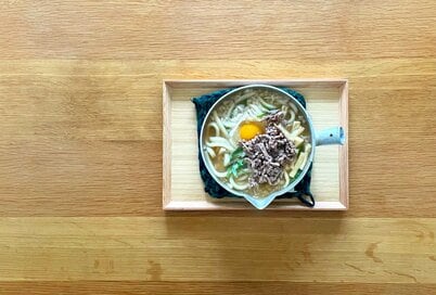 50代ふたり暮らし、食費を抑える「リアルな夕食」。ネギはペットボトル栽培で再収穫