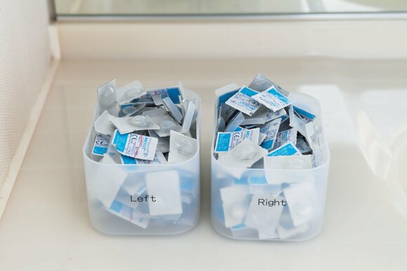 コンタクトの収納