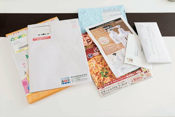 バインダーに人別でしまっています