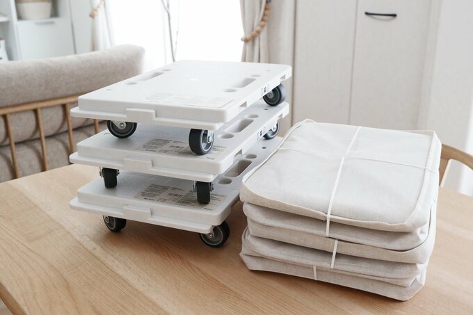 無印良品の縦にも横にも連結できるポリプロピレン平台車