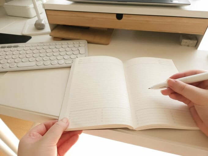 推しのグッズを買わない