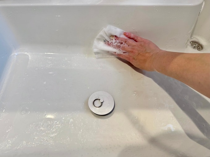 ウエス　洗面台掃除