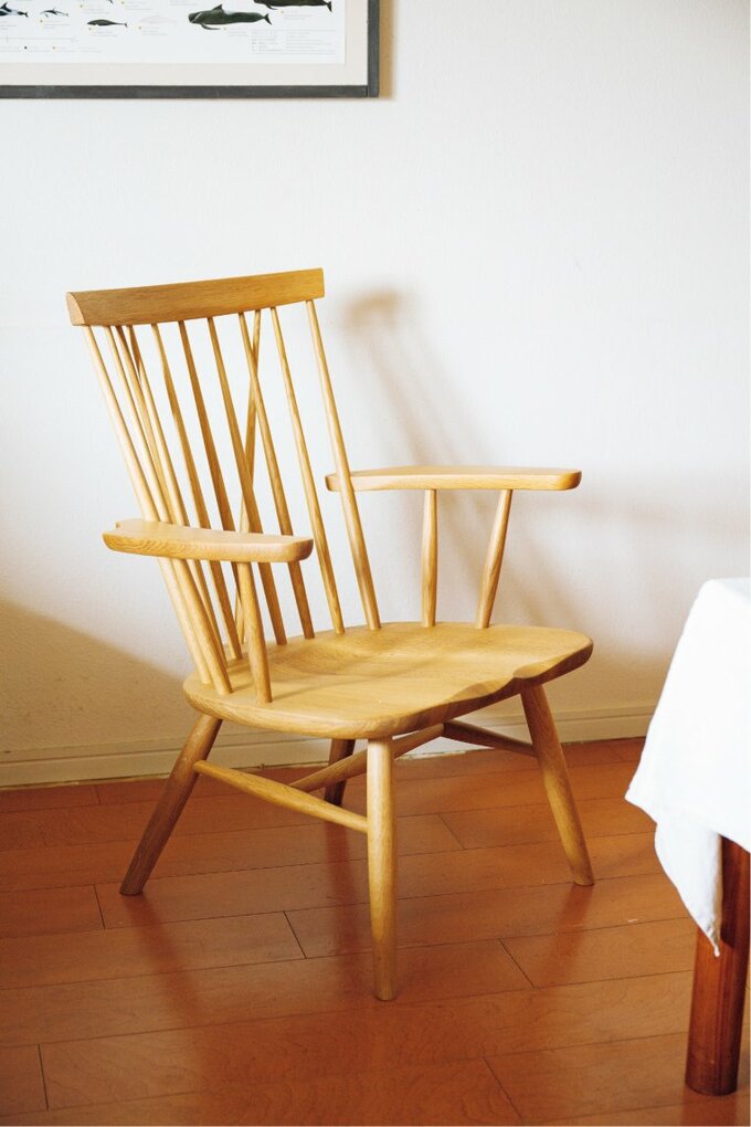 飛騨産業のアームチェア