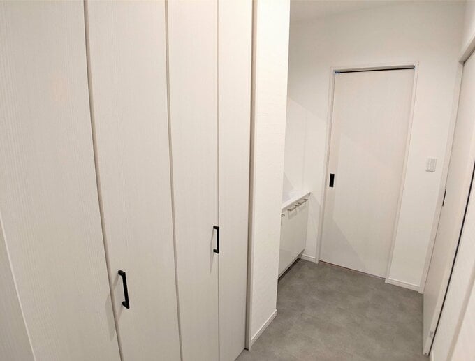 脱衣室のクローゼットの様子