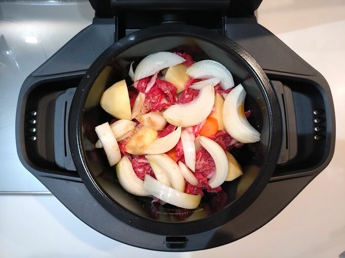 ホットクックに具材を投入